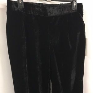 Black velour joggers small NWT front pockets black pants